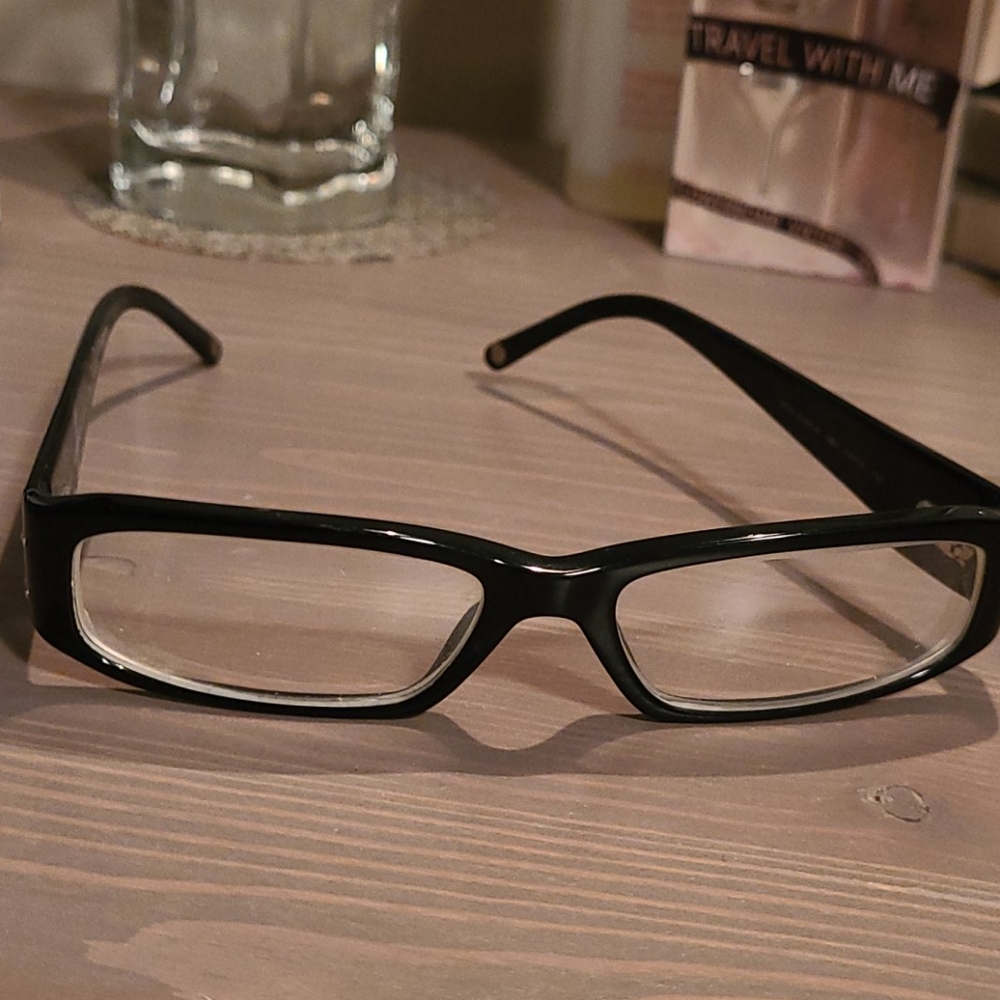 Reading glasses